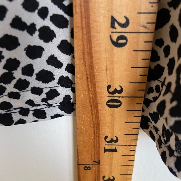 Apt. 9 Long Sleeves Top 3X Black & White Animal Print Chiffon V-Neck Button Down - Picture 7 of 9
